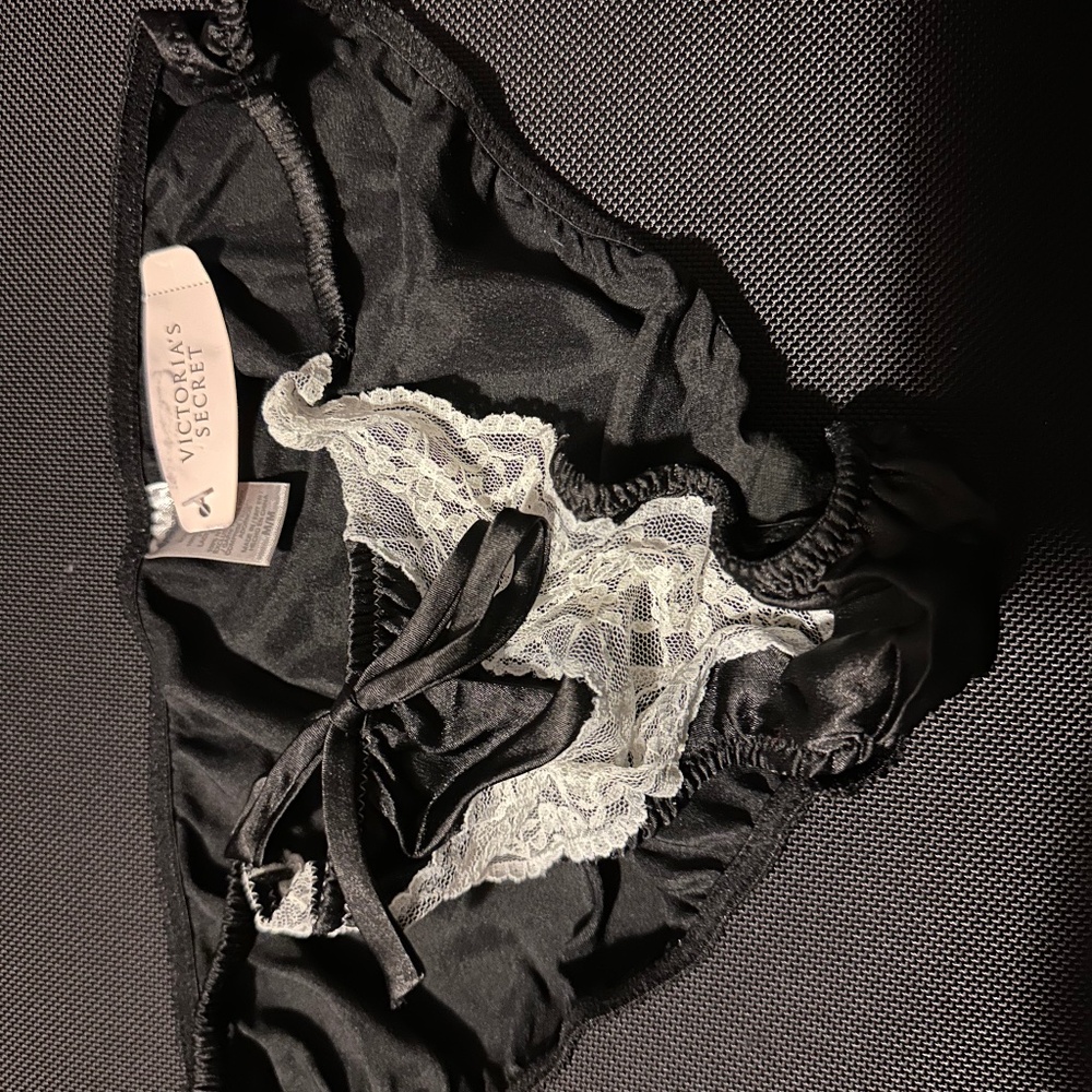 Victoria’s Secret Lingerie Underwear Size Medium NWT